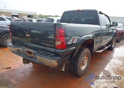 2003 Chevrolet Silverado 2500Hd Ls z USA, uszkodzony, nr VIN 1GCHK29U73E157952